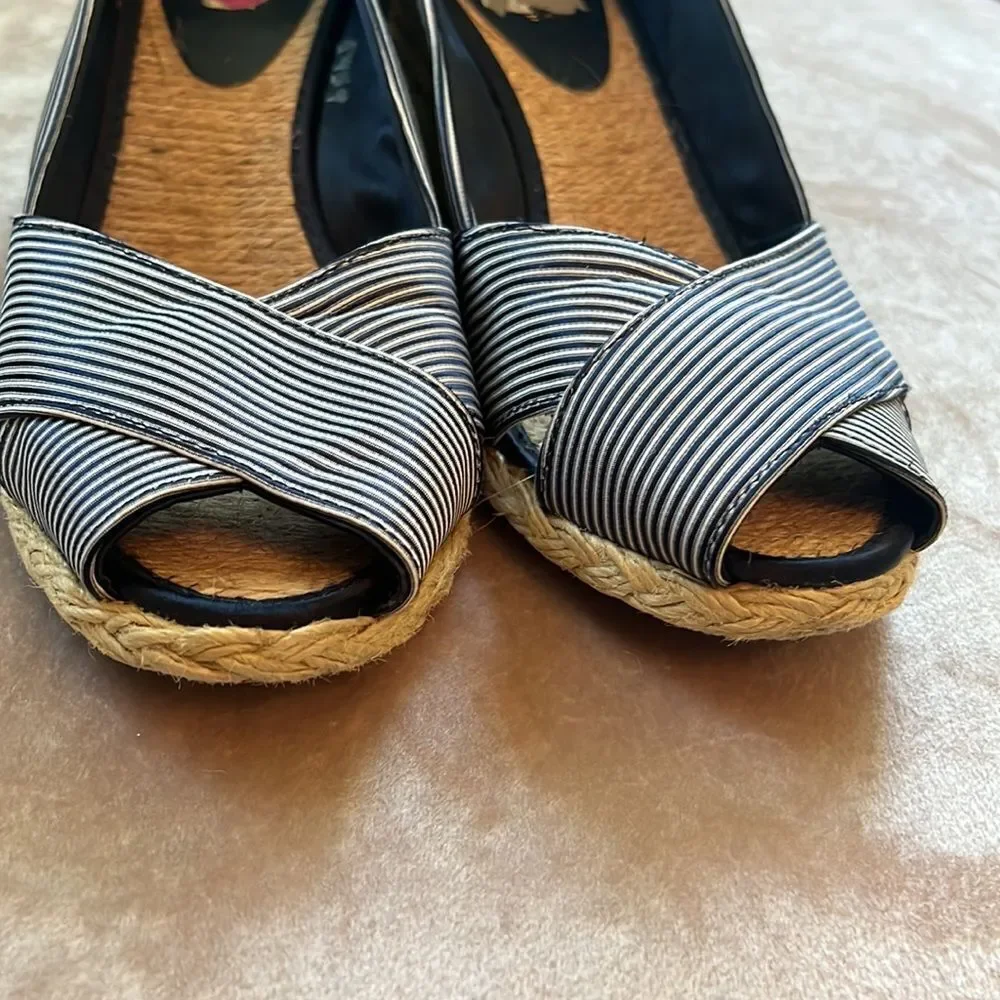 Ralph Lauren Sz 8.5-9 Blue White Coastal Nautical Espadrille